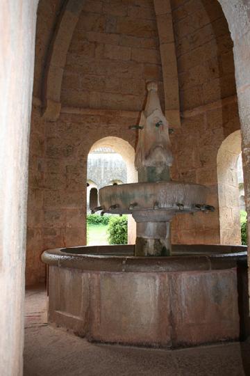 2012-05 Abbaye du Thoronet 022.JPG